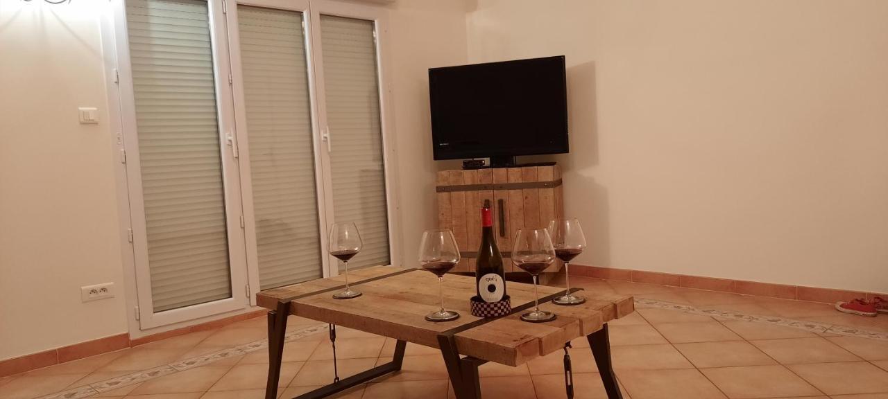 Le Coq du Nord - Mailhac Gîte et Chambres d'Hôtes Exterior foto